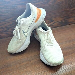 Nike React Infinity Run Flyknit size: 11